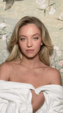 sydney sweeney nude gif|GIF of new Euphoria : r/SydneySweeney